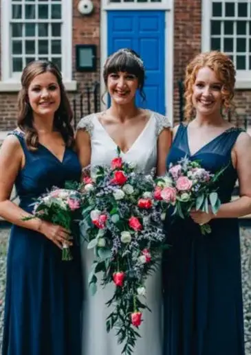 Teardrop shaped bridal flowers bouquet